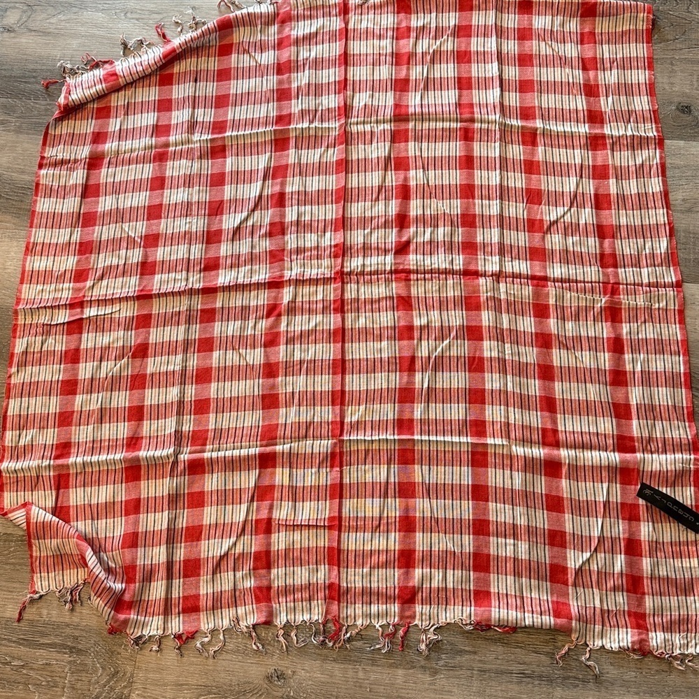 NWT Chaudry red plaid  Patterned Scarf
Sz 38 x 39